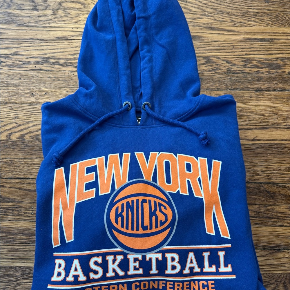 #670 NEW YORK KNICKS (47 Brand) NBA Basketball Blue Hoodie - Picture 14 of 15